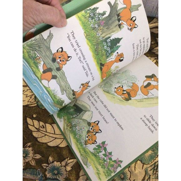 1984 Walt Disney’s Book “A Narrow Escape” Hardback Children’s Book - Picture 7 of 11